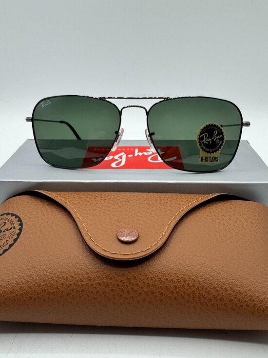Ray-Ban RB3136 004 Caravan Sunglasses Gunmetal Frame with Green G-15 Lens main image 12